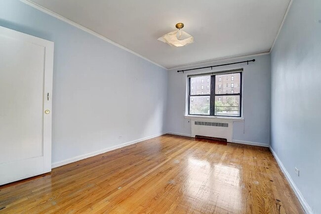 Photo - 251 Seaman Ave