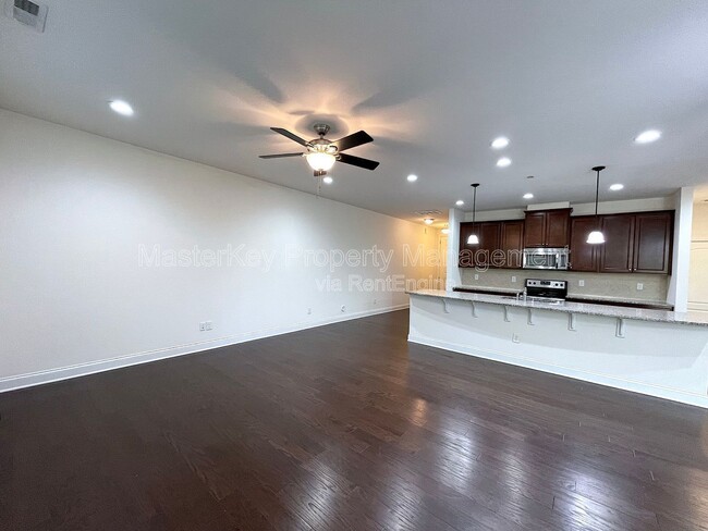 Photo - 152 Alamosa Pl