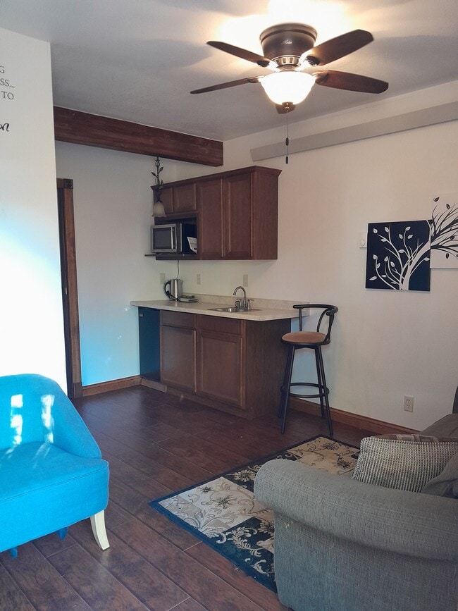 Photo - 337 S 5th St