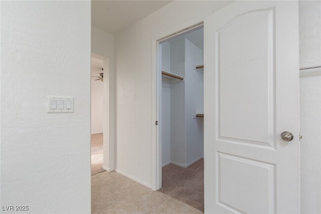 Building Photo - 888 Royal Amethyst Way