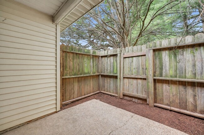 379 Lafayette Dr