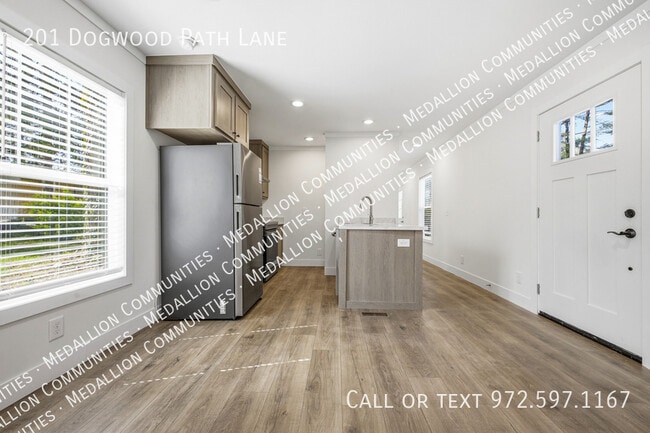 Photo - 201 Dogwood Path Ln