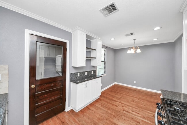 Building Photo - 5635 Mc Cracken Rd