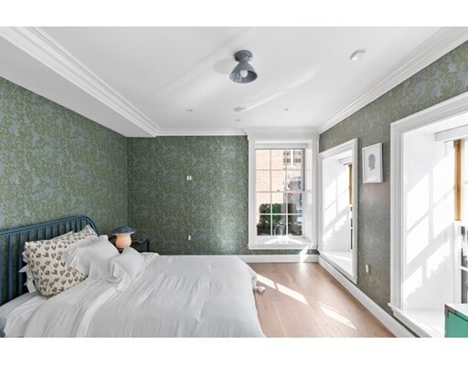 Photo - 45 Temple St