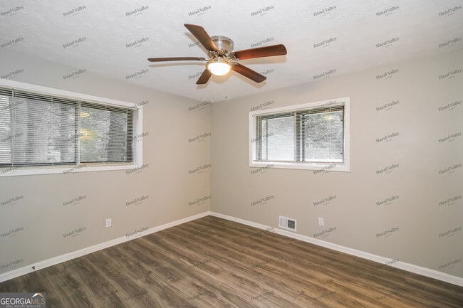 1077 Ponderosa Park Dr