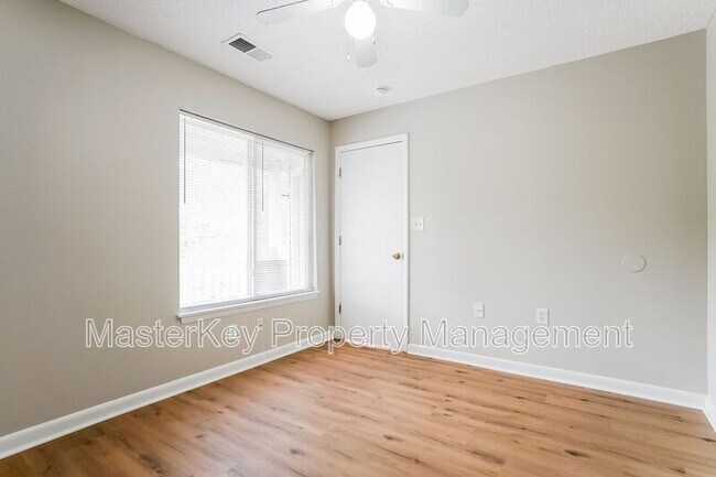 Building Photo - 1351-301 Crab Orchard Dr