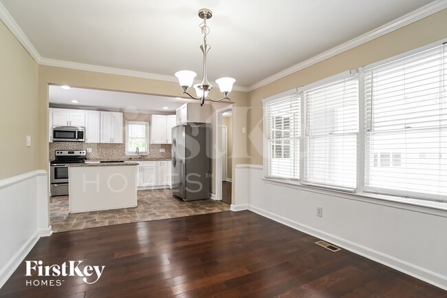 Photo - 3601 Chilham Pl