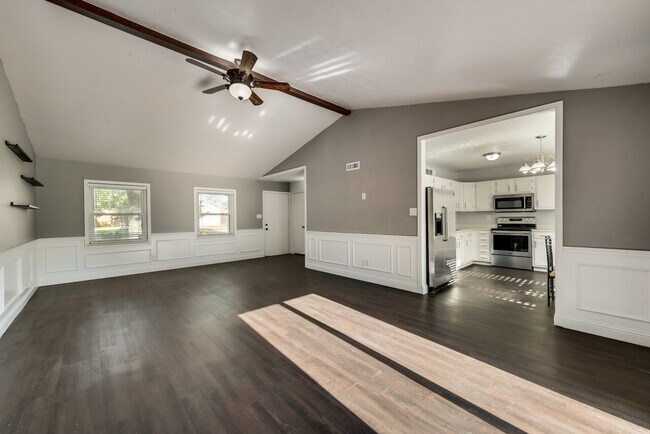 Photo - 4825 Trailwood Dr