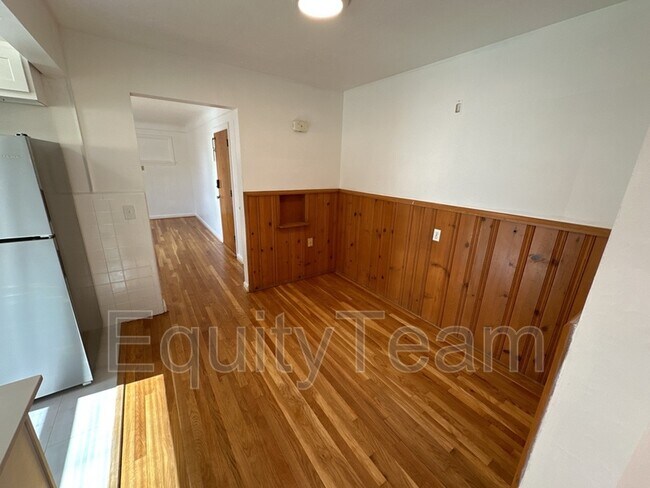 Photo - 6086 Dryden Ave Unit Apt 3