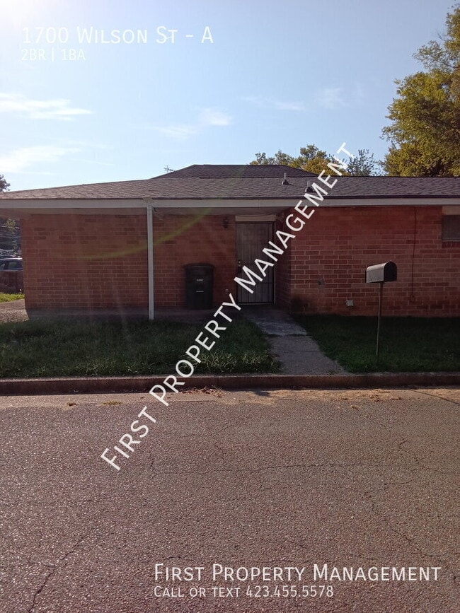Building Photo - 1700 Wilson St Unit A