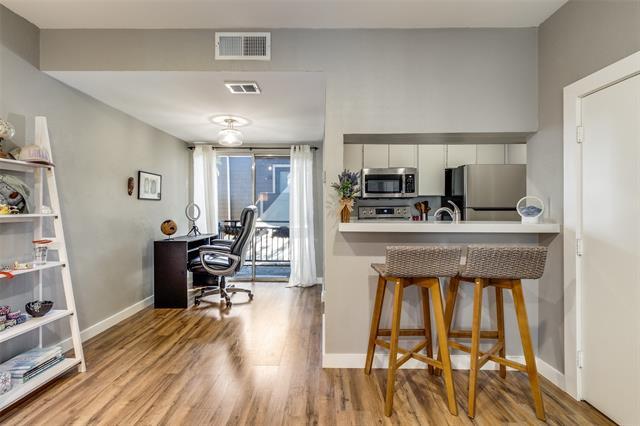 Photo - 4020 Holland Ave Unit 203