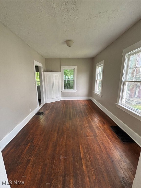 Photo - 705 16th St NW