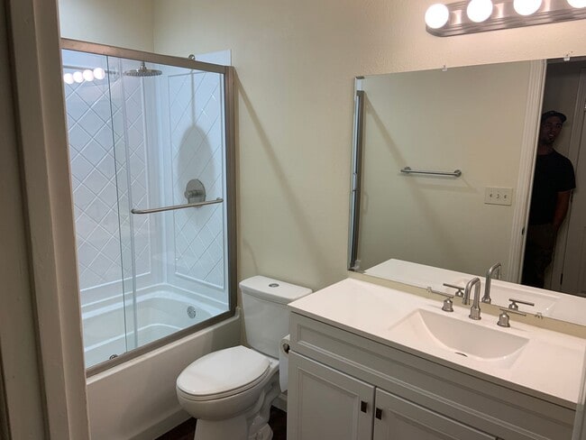 Photo - Fully Furnished 4 Bedroom Home for Rent in Redding CA | All Utilities Included, Garage