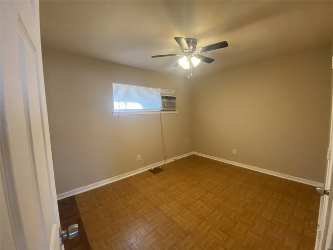 Photo - 3024 Elgin St Unidad 4