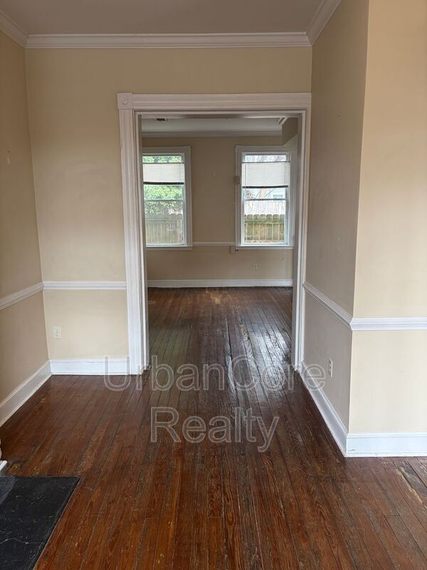 Photo - 2410 Cedar St