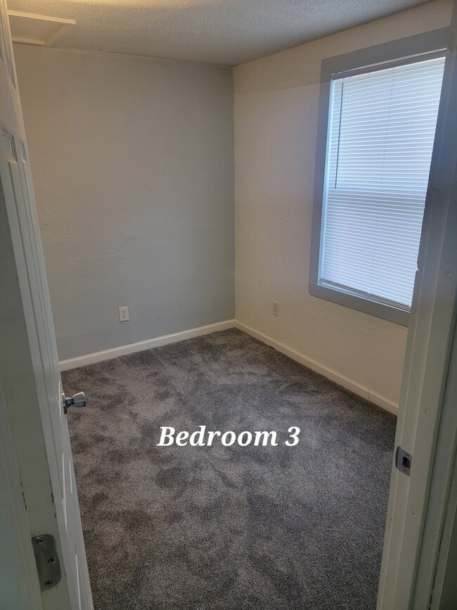 Photo - 2154 S Seneca St