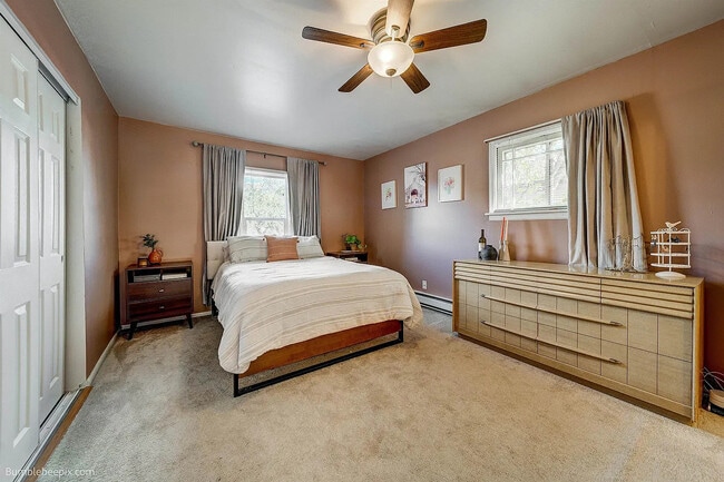 Photo - 5427 N Hawthorne St