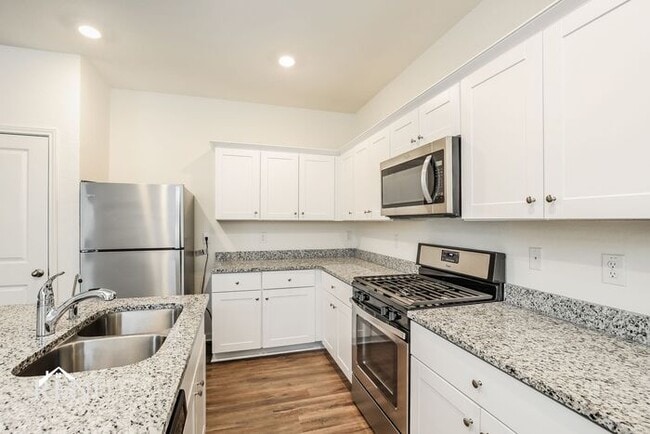 Photo - 5014 Dawn Break