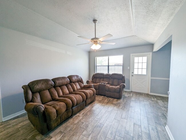 Photo - Move-in Ready 3 bed/ 2 bath home in South Bossier