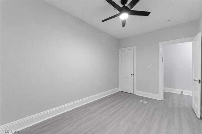 Building Photo - 4600 Division Ave Unit 1