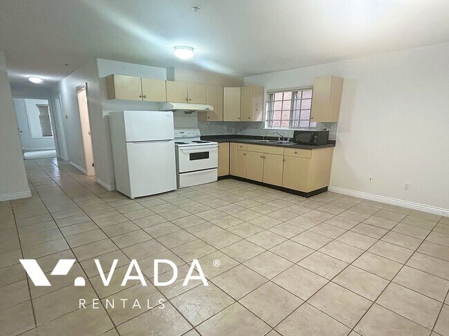 Photo - 1885 E 55th Ave