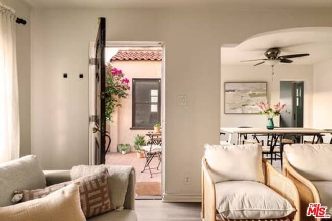 Photo - 428 N Alta Vista Blvd