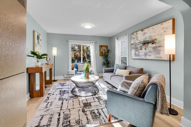 Photo - 2Bd/1Ba Seattle House