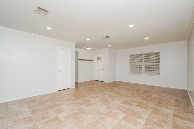 Photo - Large 5 Bedroom! Move in Ready!