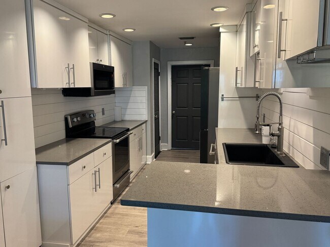 Photo - Large Executive Carrollwood Townhome
