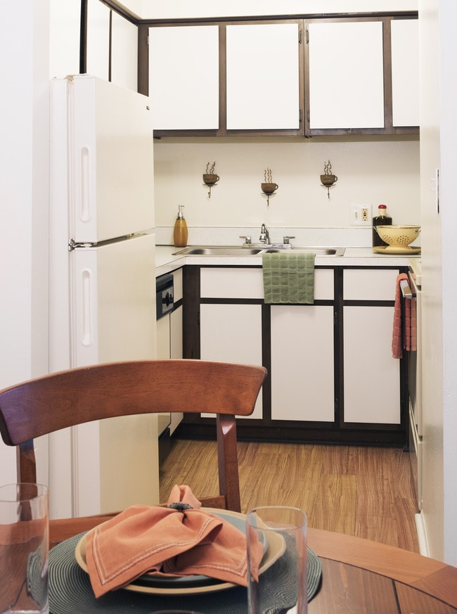 Photo - Sunset Plaza Apartments