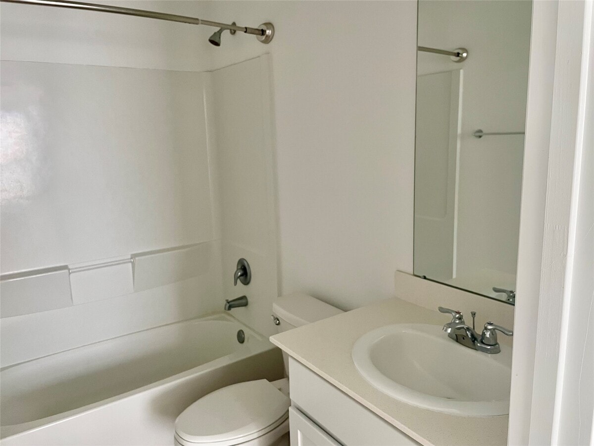 Photo - 221 Crystal Bay Ln