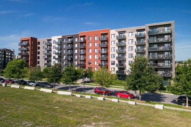 Building Photo - Le DIX65 Boisbriand Apartments