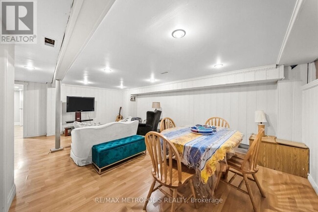 Photo - 48 Billingsgate Crescent