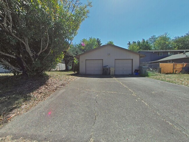 blake - blake Apartment Unit 1684 Del Rio Ave SE