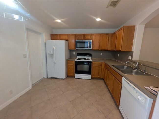 Photo - 4759 Pinemore Ln