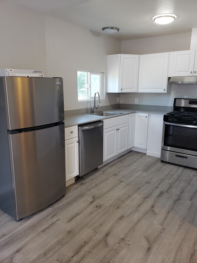 Photo - 745 5th St Unit A