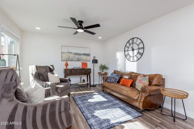 Photo - 2936 W Michelle Dr