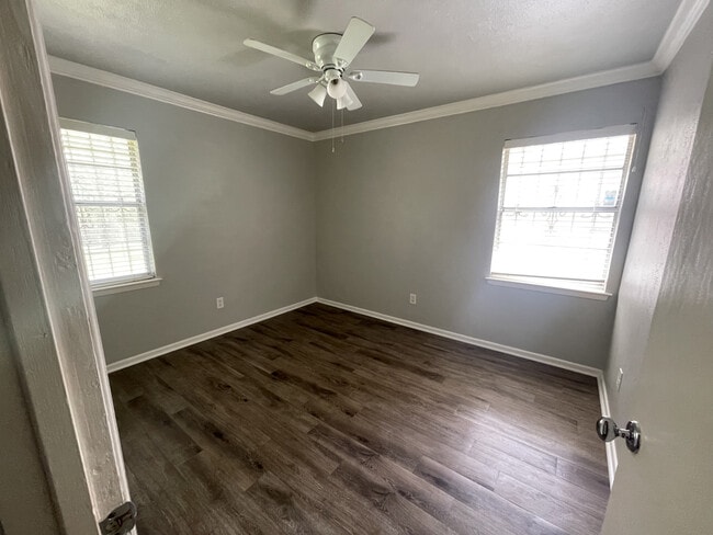 Photo - 1534 Harlandale Ave