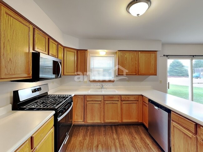 Photo - 1907 Arbor Falls Dr