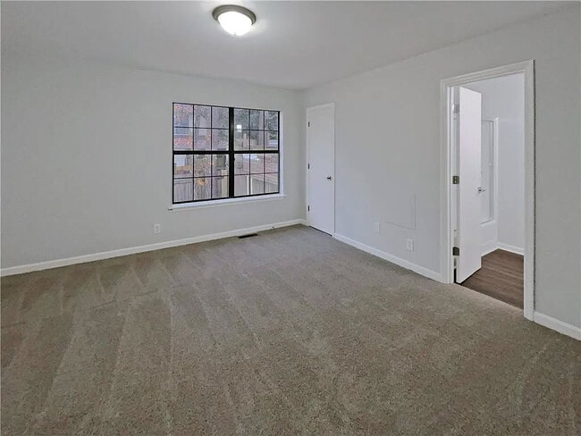 Photo - 7001 Pat Mell Pl SE