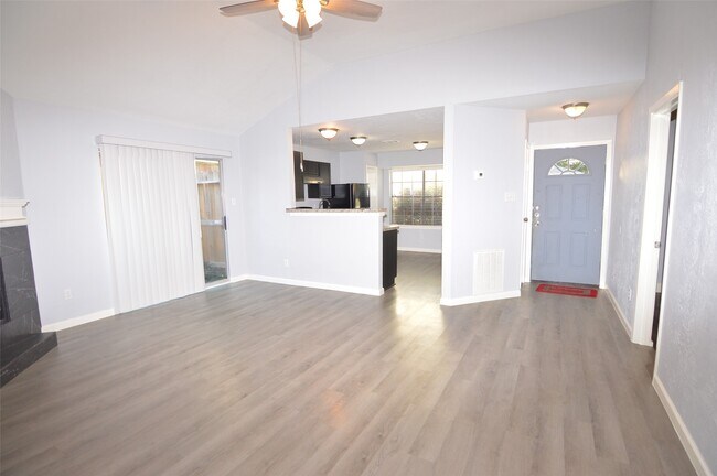 Photo - 5214 Beaverhill Dr