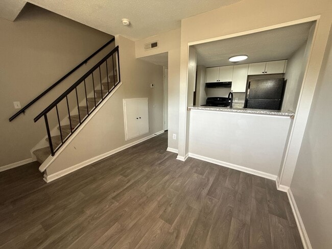 Building Photo - 731 Old Liberty Rd Unit C