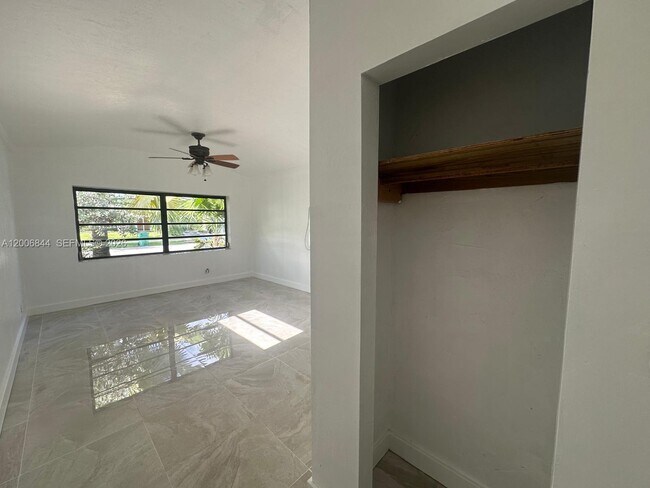 Photo - 9001 SW 197th St Unidad 0