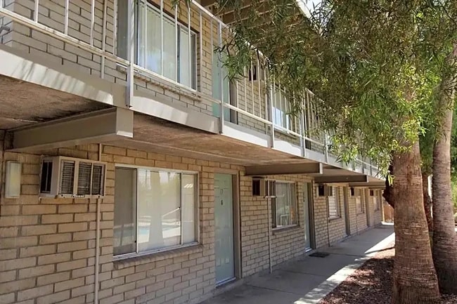 13 E Limberlost Dr