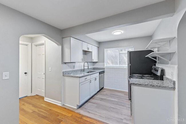 Photo - 6317 Girard Ave