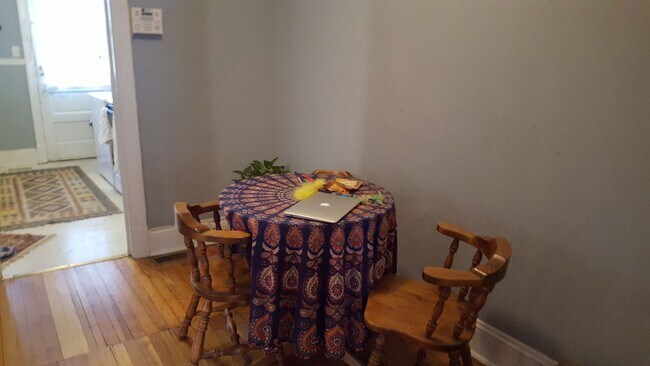 3228 W Grace St Unidad A