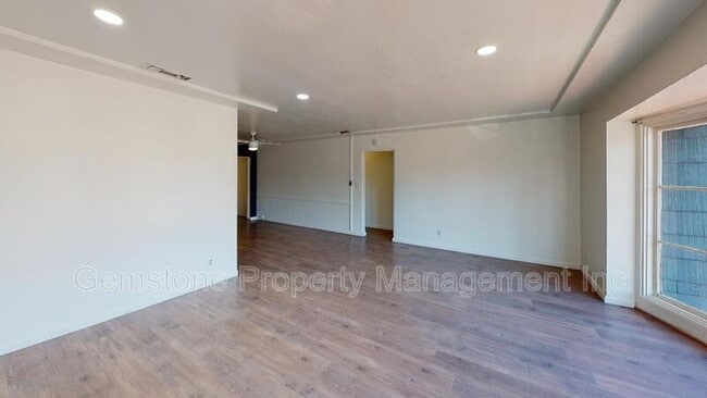 Photo - 6132 Pembroke Dr