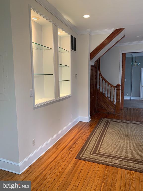 Building Photo - 15 Seaton Pl NW Rental