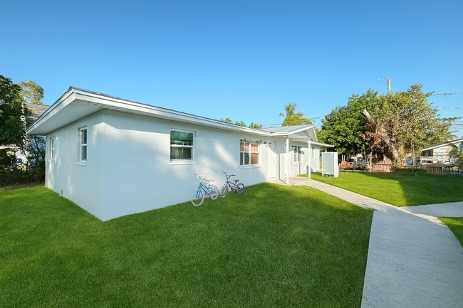 Building Photo - 5451/5453 ELEVENTH AVE Unit 5453 ELEVENTH AVE