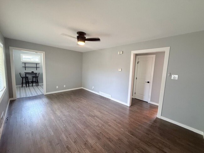 Photo - 1141 E Madison St